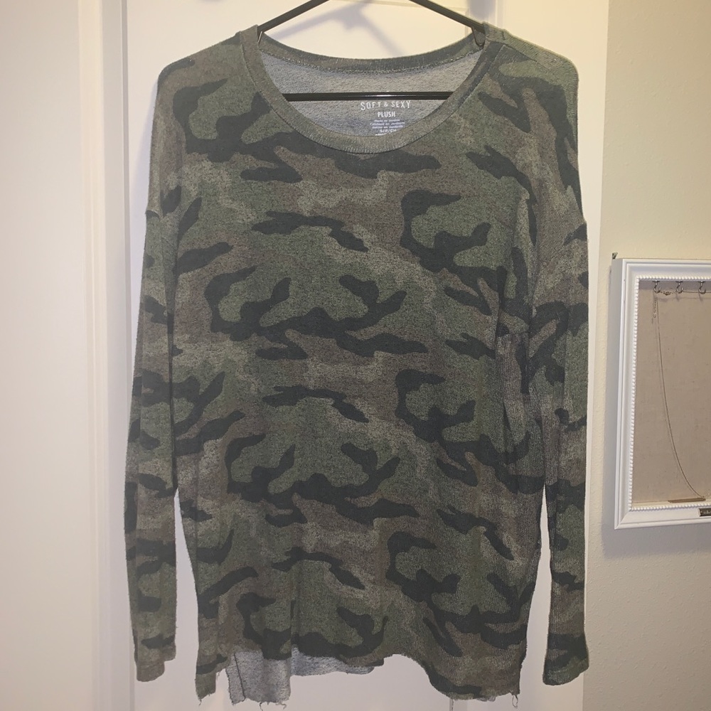 American Eagle Camo Sweater